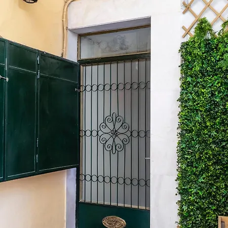 Corfu Old Town Haven * Corfu (city)